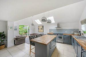 Kitchen/breakfast area- click for photo gallery
